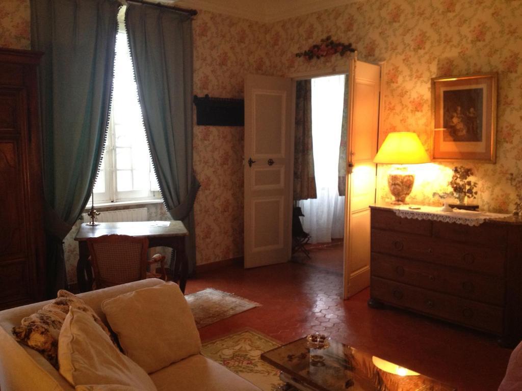 B&B Domaine Le Clos Du Pavillon Бриньоль Номер фото